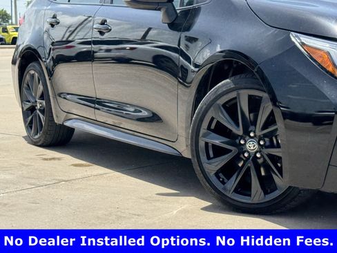 Used 2025 Toyota Corolla SE FWD image 3