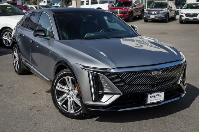 Used 2024 Cadillac Lyriq Tech w/ Driver Assist Package AWD/4WD image 7