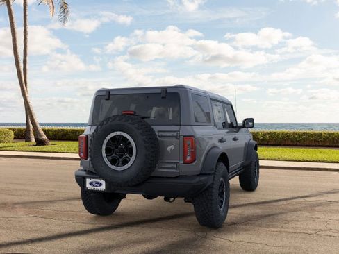 New 2025 Ford Bronco Badlands image 8
