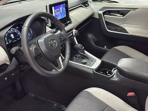Used 2025 Toyota RAV4 XLE w/ Convenience Package AWD/4WD image 27