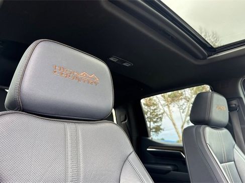 Used 2022 Chevrolet Silverado 1500 High Country w/ High Country Premium Package image 20