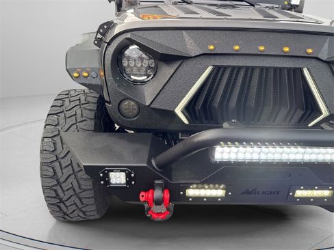 Used 2018 Jeep Wrangler Unlimited Sport w/ Connectivity Group image 43