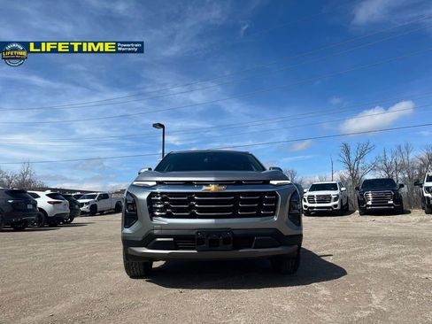 Used 2025 Chevrolet Equinox LT image 4
