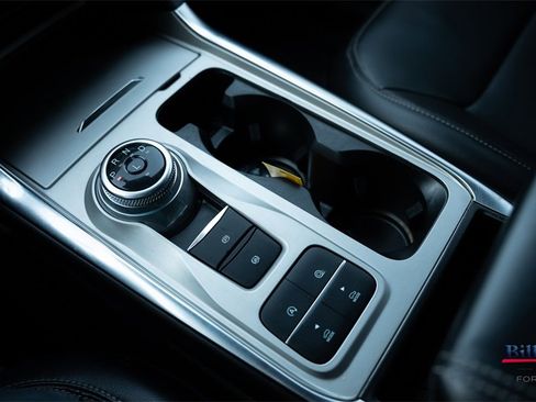 Certified 2021 Ford Explorer Limited w/ Equipment Group 301A image 19