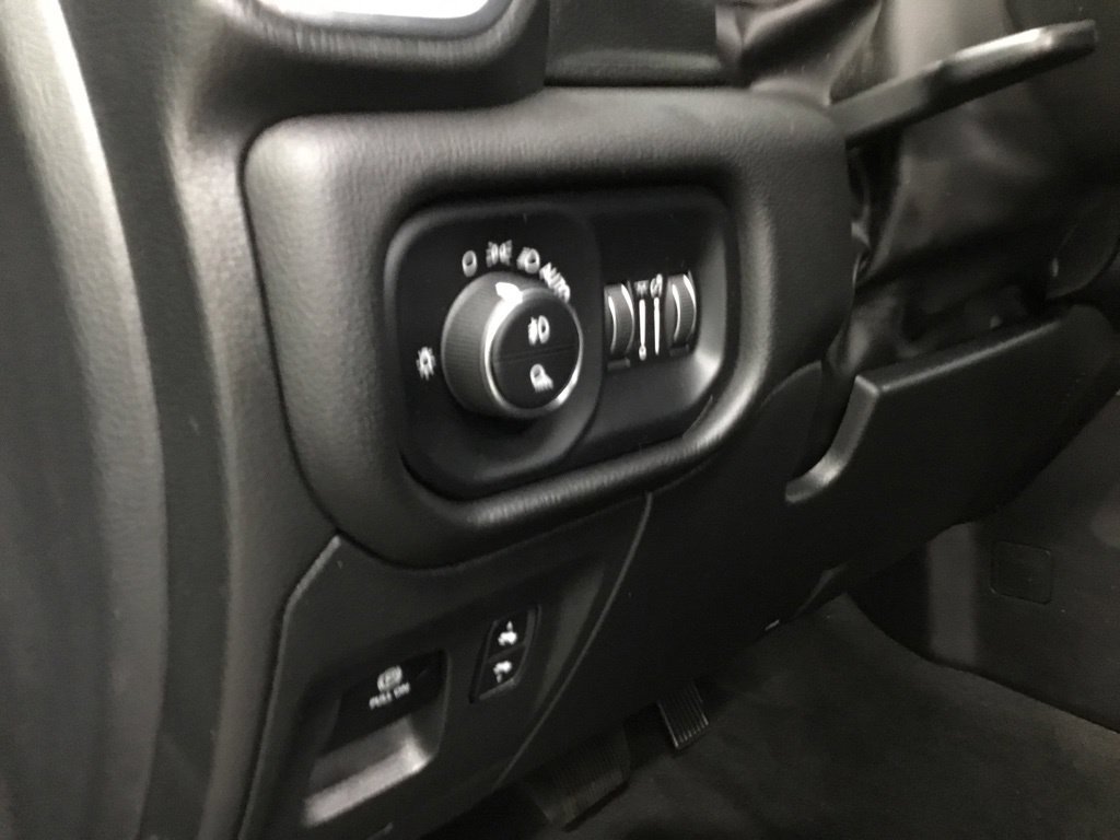 Used 2023 RAM 1500 Laramie AWD/4WD image 9