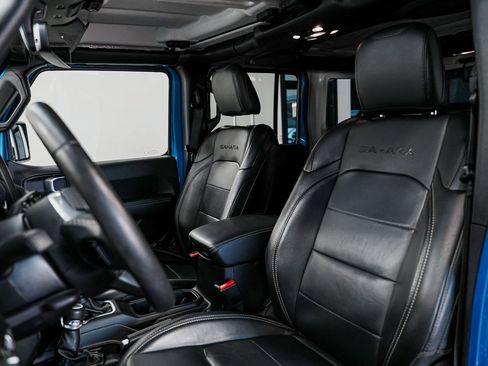 Used 2022 Jeep Wrangler Unlimited Sahara w/ Cold Weather Group image 27