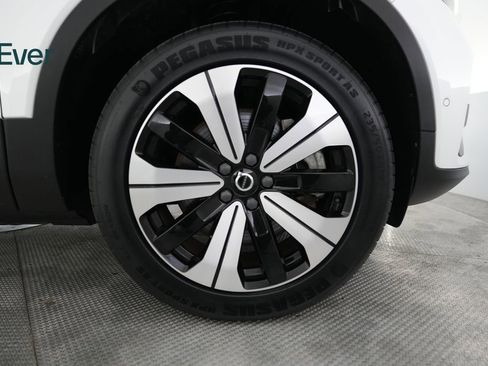 Used 2023 Volvo XC40 Recharge Plus AWD/4WD image 20
