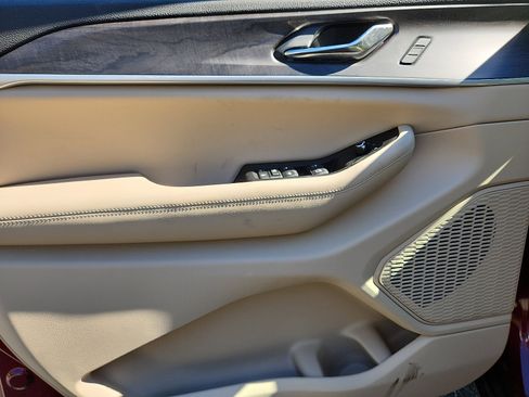 New 2025 Jeep Grand Cherokee Limited image 8