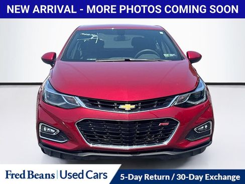 Used 2017 Chevrolet Cruze LT w/ Convenience Package FWD image 2