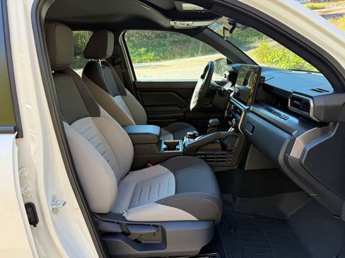 Used 2024 Toyota Tacoma TRD Off-Road image 17