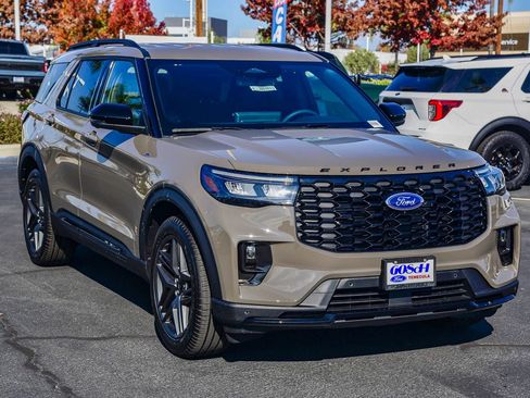 New 2026 Ford Explorer ST-Line w/ ST-Line Street Pack RWD image 3