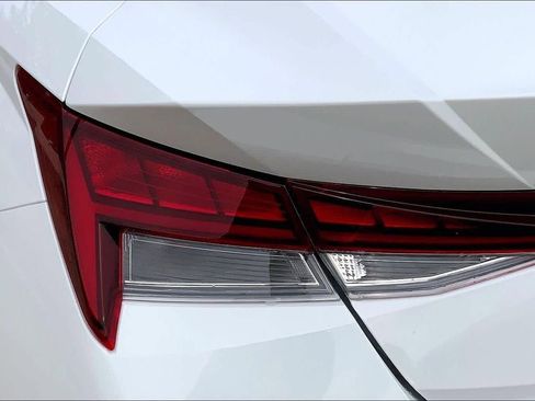 New 2026 Hyundai Elantra Limited FWD image 14