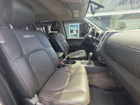 Used 2014 Nissan Xterra PRO-4X w/ Pro-4x Leather Package AWD/4WD image 11
