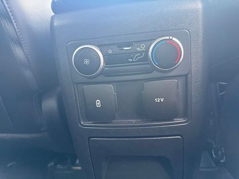 Used 2022 Ford Explorer XLT w/ Equipment Group 202A RWD image 21