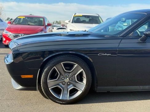 Used 2013 Dodge Challenger R/T image 3