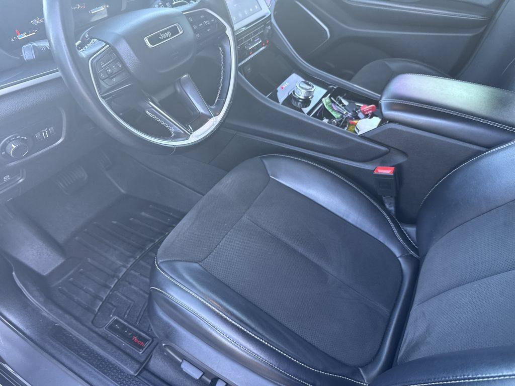 Used 2021 Jeep Grand Cherokee L Laredo AWD/4WD image 10