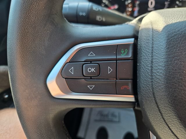 Used 2023 Jeep Compass Latitude AWD/4WD image 17