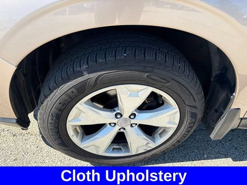 Used 2016 Subaru Forester 2.5i Premium w/ All-Weather Package AWD/4WD image 13