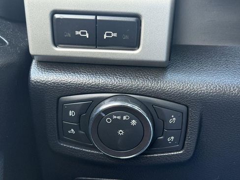 Used 2018 Ford F150 Lariat w/ Equipment Group 501A Mid AWD/4WD image 32