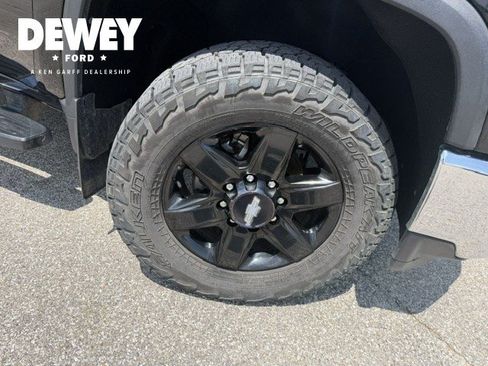 Used 2020 Chevrolet Silverado 2500 LTZ w/ LTZ Premium Package AWD/4WD image 43