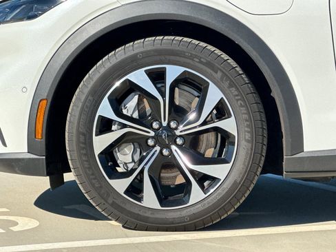 Used 2024 Ford Mustang Mach-E Select w/ Comfort Package Lite image 32