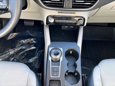 Used 2024 Ford Escape Platinum image 15