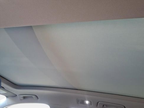 New 2026 Volkswagen Taos SE image 16