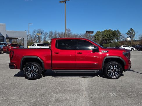 Used 2024 GMC Sierra 1500 AT4 image 6