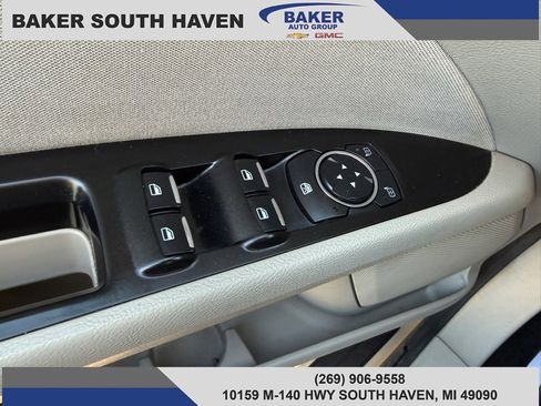 Used 2017 Ford Fusion SE image 18