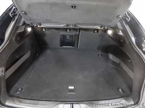 Used 2018 Maserati Levante AWD/4WD image 28