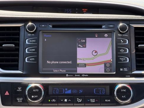 Certified 2019 Toyota Highlander XLE image 23