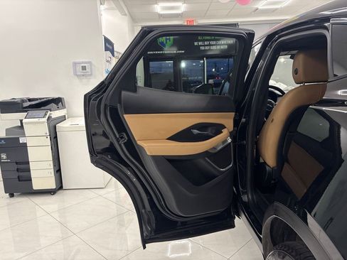 Used 2021 Jaguar E-PACE SE image 33