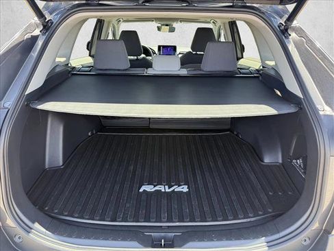 Used 2023 Toyota RAV4 XLE w/ Convenience Package FWD image 7
