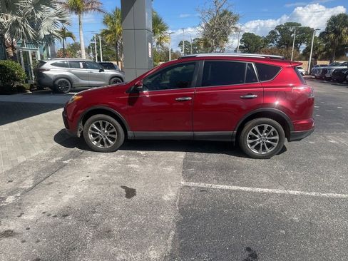 Used 2018 Toyota RAV4 Limited image 9