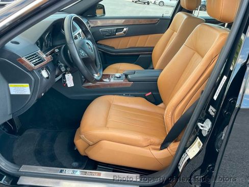 Used 2010 Mercedes-Benz E 350 4MATIC Sedan image 9