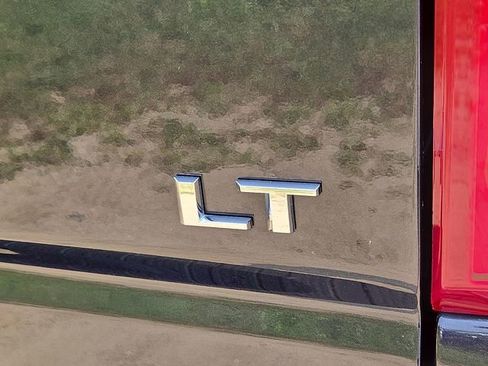 Used 2022 Chevrolet Silverado 1500 LT Trail Boss w/ LT Trail Boss Premium Package image 30