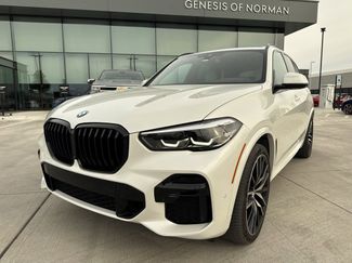 Used 2023 BMW X5 xDrive40i w/ M Sport Package video 1
