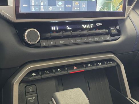 New 2026 Toyota Tundra Platinum image 33