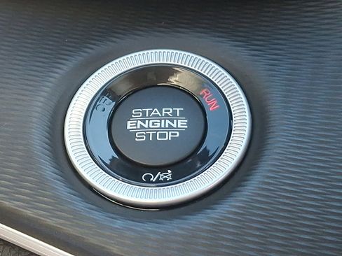 Certified 2024 Jeep Grand Cherokee Laredo image 23