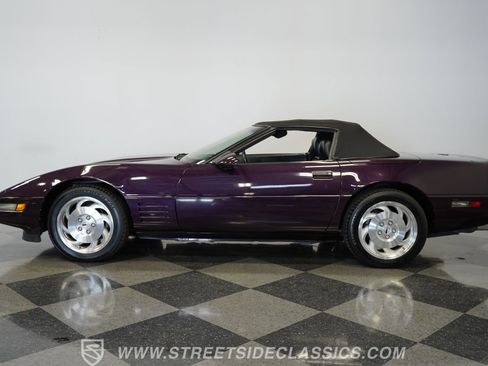 Used 1993 Chevrolet Corvette Convertible image 23