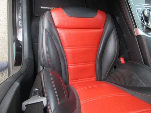 Used 2019 Mercedes-Benz GLC 63 AMG 4MATIC image 13