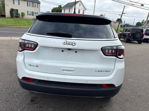 Used 2023 Jeep Compass Limited w/ Sun and Sound Group AWD/4WD image 7