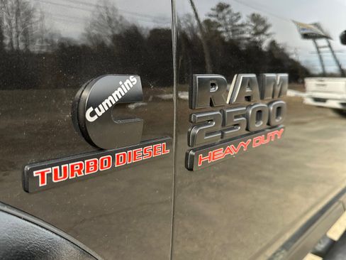 Used 2018 RAM 2500 Laramie w/ Sport Appearance Group image 23