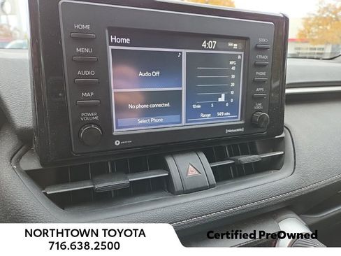 Used 2021 Toyota RAV4 LE image 18