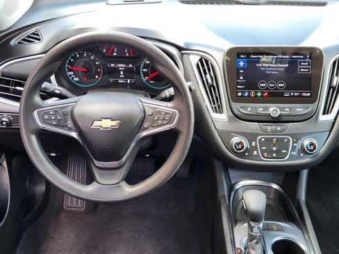 Used 2025 Chevrolet Malibu LT FWD image 28