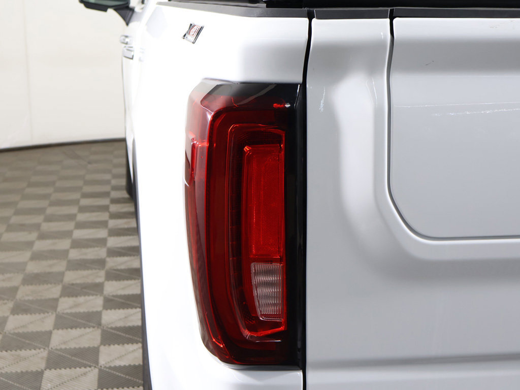 Used 2022 GMC Sierra 1500 SLT w/ SLT Convenience Package AWD/4WD image 19