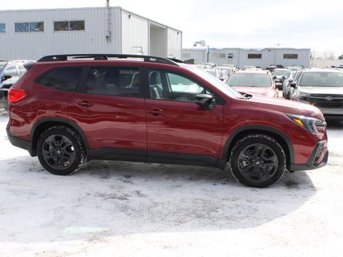 Used 2025 Subaru Ascent Bronze Edition image 4