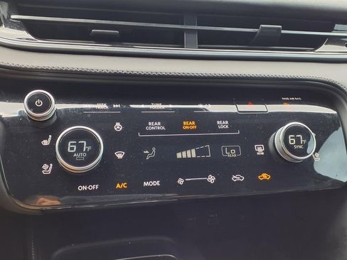 Used 2025 INFINITI QX60 Luxe w/ Black Edition image 6