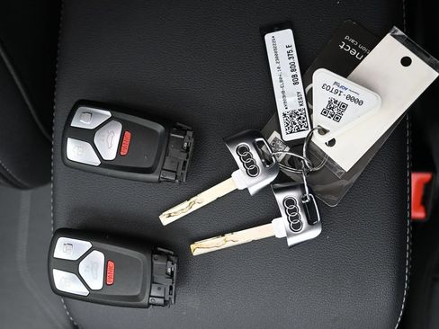 Used 2024 Audi Q5 e Premium w/ Convenience Package AWD/4WD image 36