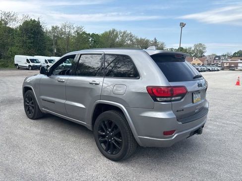 Used 2021 Jeep Grand Cherokee Laredo X AWD/4WD image 6